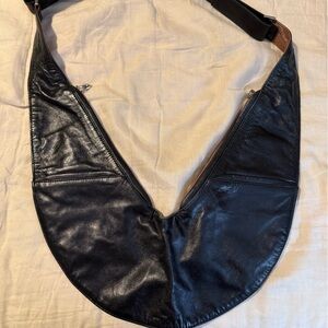 Sash reversible leather crossbody bag